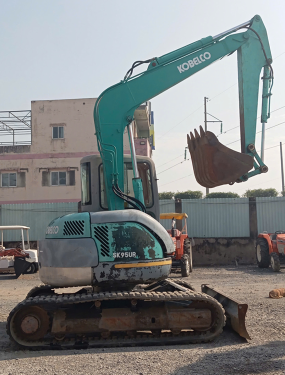 Máy đào KOBELCO SK95UR