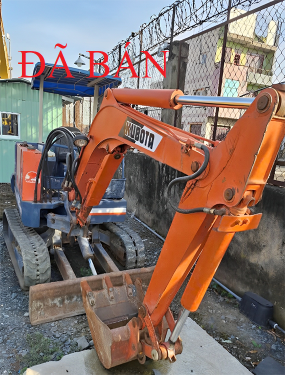 Máy đào KUBOTA KH-021