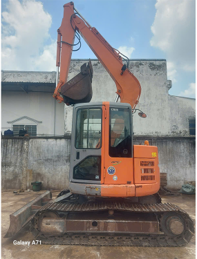 MÁY ĐÀO HITACHI ZX75UR