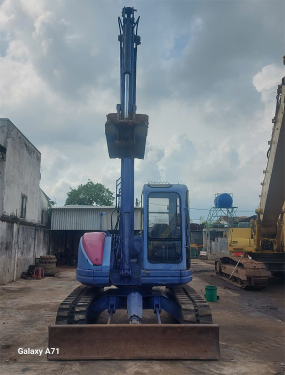 MÁY ĐÀO KOMATSU PC75UU-2